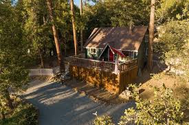 Vacation rental cabin in Oakhurst near Yosemite National Park